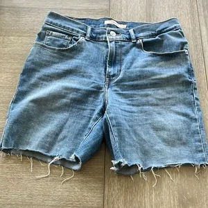Levi’s Bermuda Jean Short thumbnail 1