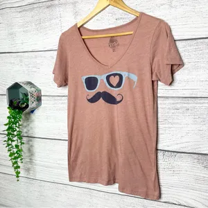 Volcom Dusty Rose Mustache Sunglasses Love Graphic V Neck T-Shirt Size Medium thumbnail 4