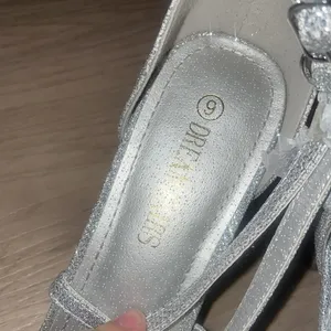 Dream Paris New sparkle silver heels size 9 thumbnail 7
