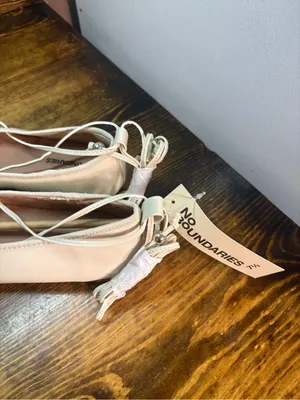 Time and tru beige lace up flats size 7.5 thumbnail 4