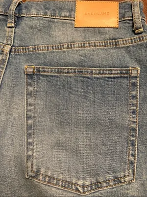 Everlane women’s The Cheeky Denim Short button fly in Worn -In Blue Size 31 NWT thumbnail 6