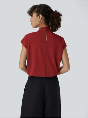 Halara Mock Neck Cap-Sleeve Top NWOT thumbnail 3