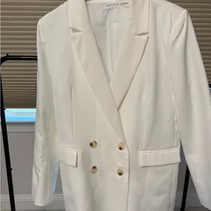 vestique White Blazer thumbnail 3