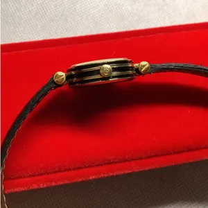 Super CUTE ladies GUCCI SHELLY LINE watch🌹🌹🌹 thumbnail 3