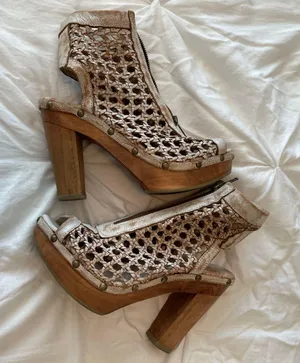 4 inch Wooden platform heel with leather weave detail thumbnail 1