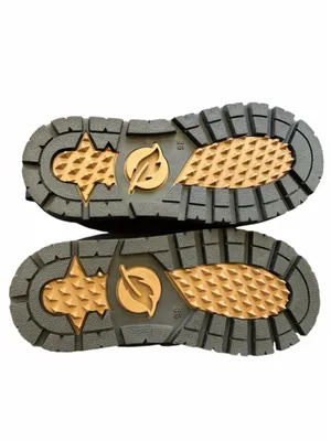 Women's Flufie Puffer Mini Slipper Boots Black Tan Size 6/36 thumbnail 5