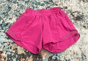 Lululemon Shorts Hotty Hot thumbnail 1