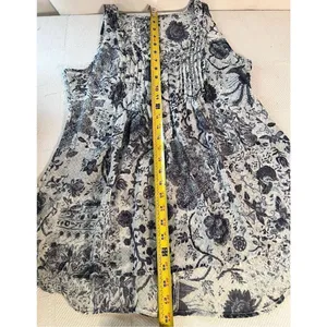 Converse One Star Blue Floral Sheer Sleeveless Top Size M Worn By Actress On TV thumbnail 5