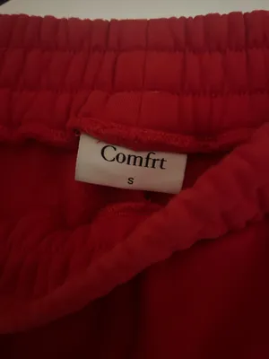 Comfrt red sweatpants thumbnail 3