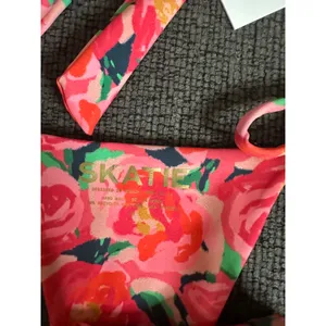 Skatie Katie Top Elsa Bottom Set in Winnetka Floral Print Womans XS/S NWT thumbnail 5