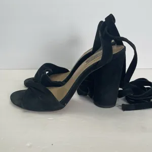 Steve Madden Clary Black Suede Sandals‎ Tie Ankle Strap Heel Womens 9.5 thumbnail 4