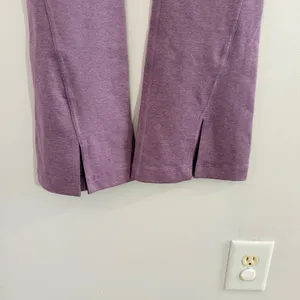 Lululemon Athletica Heathered Rose Flare Leggings Size 8 thumbnail 8