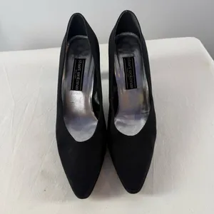 Vintage Stuart Weitzman Fabric Point Toe Pumps‎ in Black Size 10 thumbnail 3