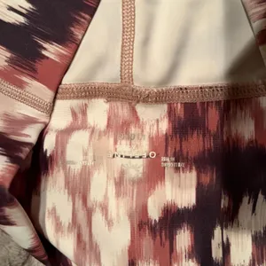 OFFLINE by Aerie Real‎ Me Crossover 7/8 Leggings Size L High Rise Pink Abstract thumbnail 4