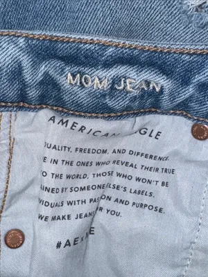 American Eagle Mom Jeans Light Wash High Rise Denim Women’s Size 2 thumbnail 8