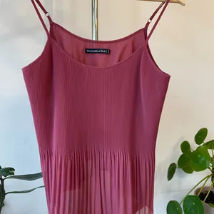 Abercrombie & Fitch Pink Pleated Camisole thumbnail 1