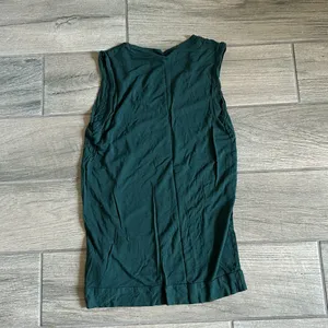 Gap green tank top thumbnail 3
