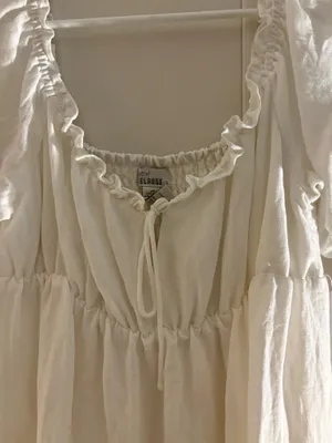 Dress thumbnail 4