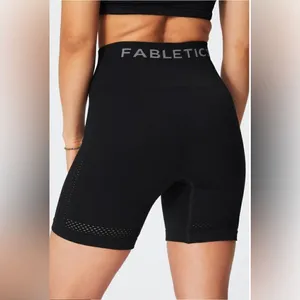 NWT! Fabletics Sync Seamless High-Waisted 6'' Short - Size Small‎ - Black C34 thumbnail 2