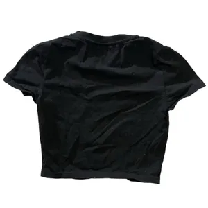 SHEIN Cropped T-Shirt Womens Small Black Red Dragon‎ Cropped Graphic Crew Neck thumbnail 4