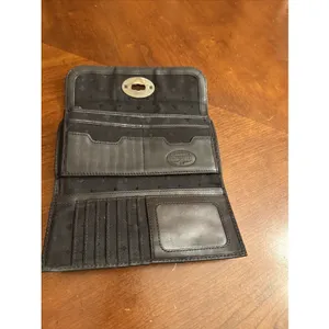 Fossil Authentic Black Genuine Leather Bifold Wallet Classic Natural W Turn Lock thumbnail 7