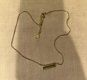 Kendra Scott necklace thumbnail 1