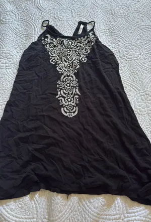 Black and white coverup thumbnail 1