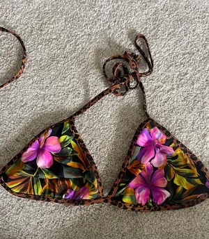 Vintage Swim suit top Size 6 thumbnail 1