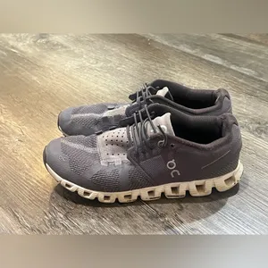 FINAL PRICE Ladies On Cloud Athletic Shoes thumbnail 2