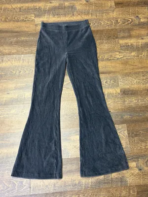 NEW Aerie Groove-On Ribbed Velour Flare Pants Charcoal Gray Womens Medium thumbnail 3