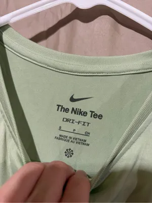 Nike tank top thumbnail 2