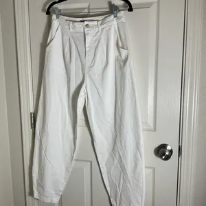 Zara High-Waisted Balloon Fit Pants - Off-White Size 4 thumbnail 2
