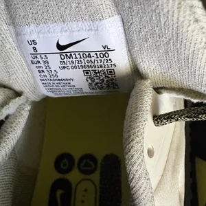 NWOT‎ Nike Air Winflo 9 Shield Women’s size 8 thumbnail 3