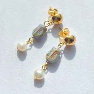 Handmade quality Czech glass flower beads & natural shell pearls chic boho vintage style dangle earrings💚 thumbnail 3