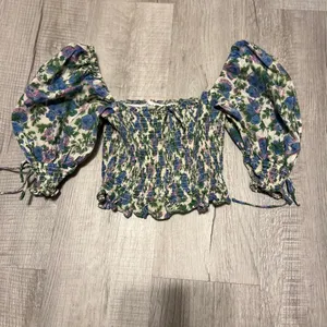 For‎ Love & Lemons Bridget Crop Top Floral Coquette Milkmaid Balloon Sleeve thumbnail 2