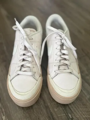 Nike Court Legacy Lift Light Soft Pink Size 8 Women’s Sneakers thumbnail 2