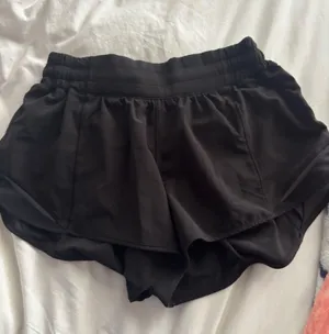 Lululemon Hotty-Hot Low-Rise Short 2.5” Color: Black thumbnail 1