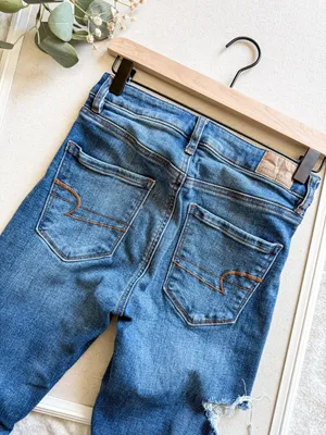 American Eagle Medium Wash Super High Rise Distressed Jegging Size 2 thumbnail 2