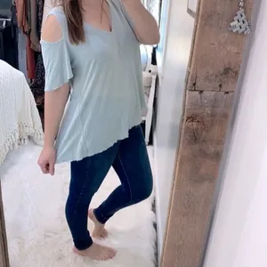 Free People green cold shoulder top size small thumbnail 3