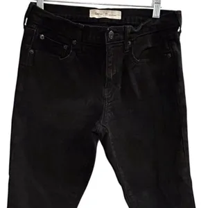 Gap Women's Boyfriend Jeans Size 28 Black Denim Mid‎ Rise 5-Pocket Style thumbnail 2