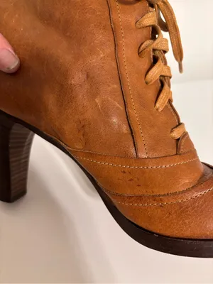 Frye womens 9.5 M Bella Hi Lace Up 77112 Brown Ankle Boots Bootie 4” Heel Italy thumbnail 7