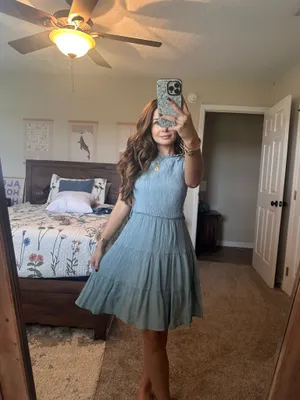 Boutique dress thumbnail 2