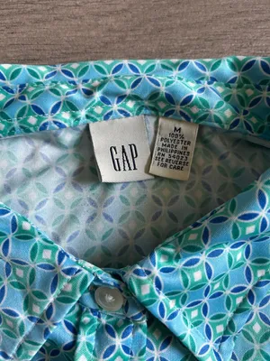 GAP Women's Button-Down Shirt in Teal Geo Print thumbnail 2