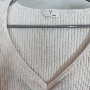 Anthropologie Top thumbnail 4