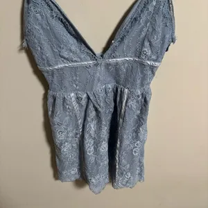 NWOT Superdown x Revolve Mandy Lace Flare Dress in Dusty Blue- Size XS thumbnail 7