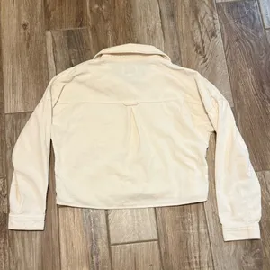 American Eagle Cropped Corduroy Button Up Shirt thumbnail 5
