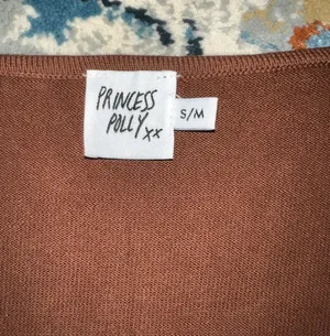 Princess Polly Long Sleeve Crop Top thumbnail 2