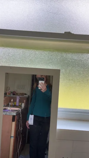 Lululemon jacket, dark green size 0! thumbnail 2