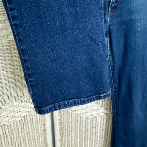 Levi's 525‎ Bootcut Jeans Women's 12M Medium Wash Stretch Denim thumbnail 6