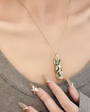 Brand New Green jade dragon pendant necklace with gold filigree detailing thumbnail 4